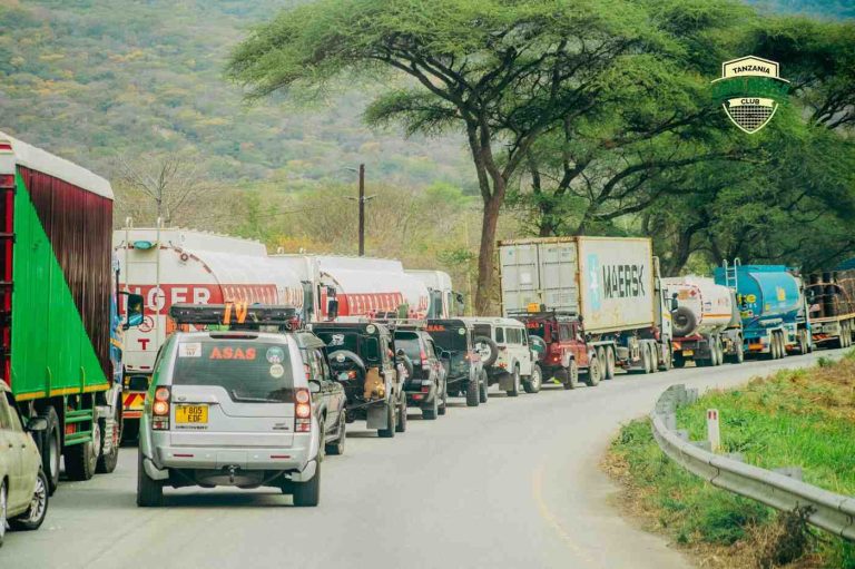 Tanzania Land rover Club and Team Cruiser Convoy